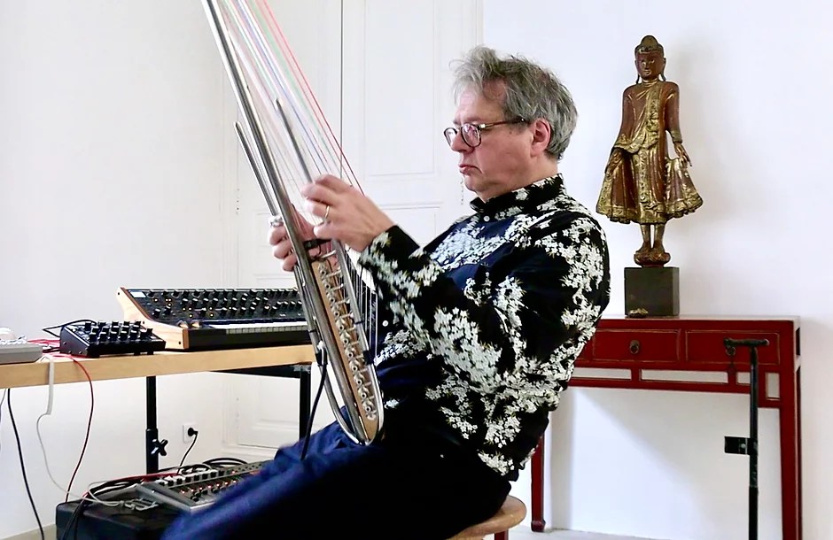 Gravi-Kora Bouddha.jpeg